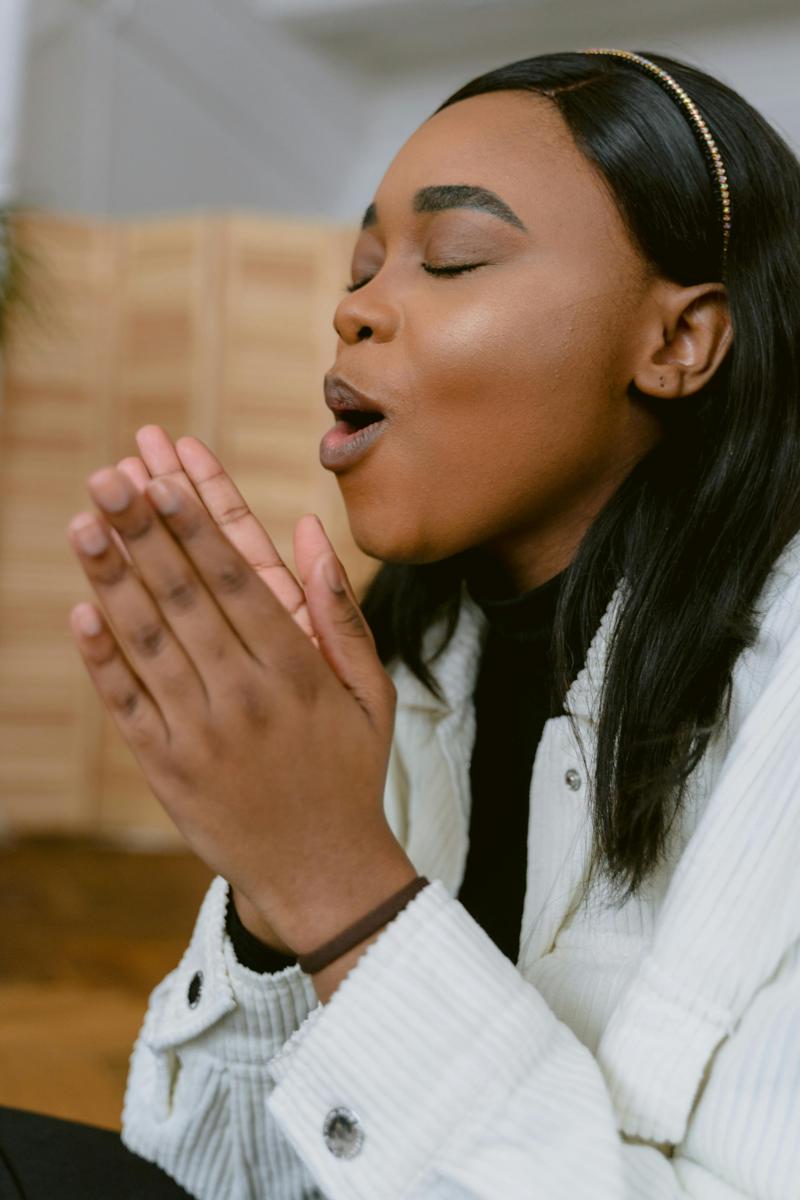 prayer setting-c242e8bf2c7342cf9047ffe814bc0319.jpg prayer setting